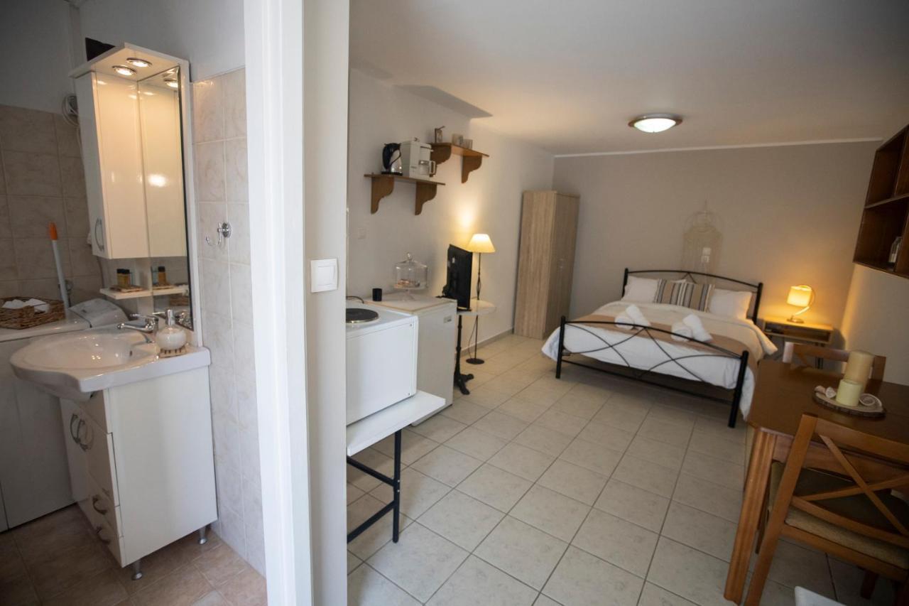Syros Moments Apartment Ermoupoli Bagian luar foto